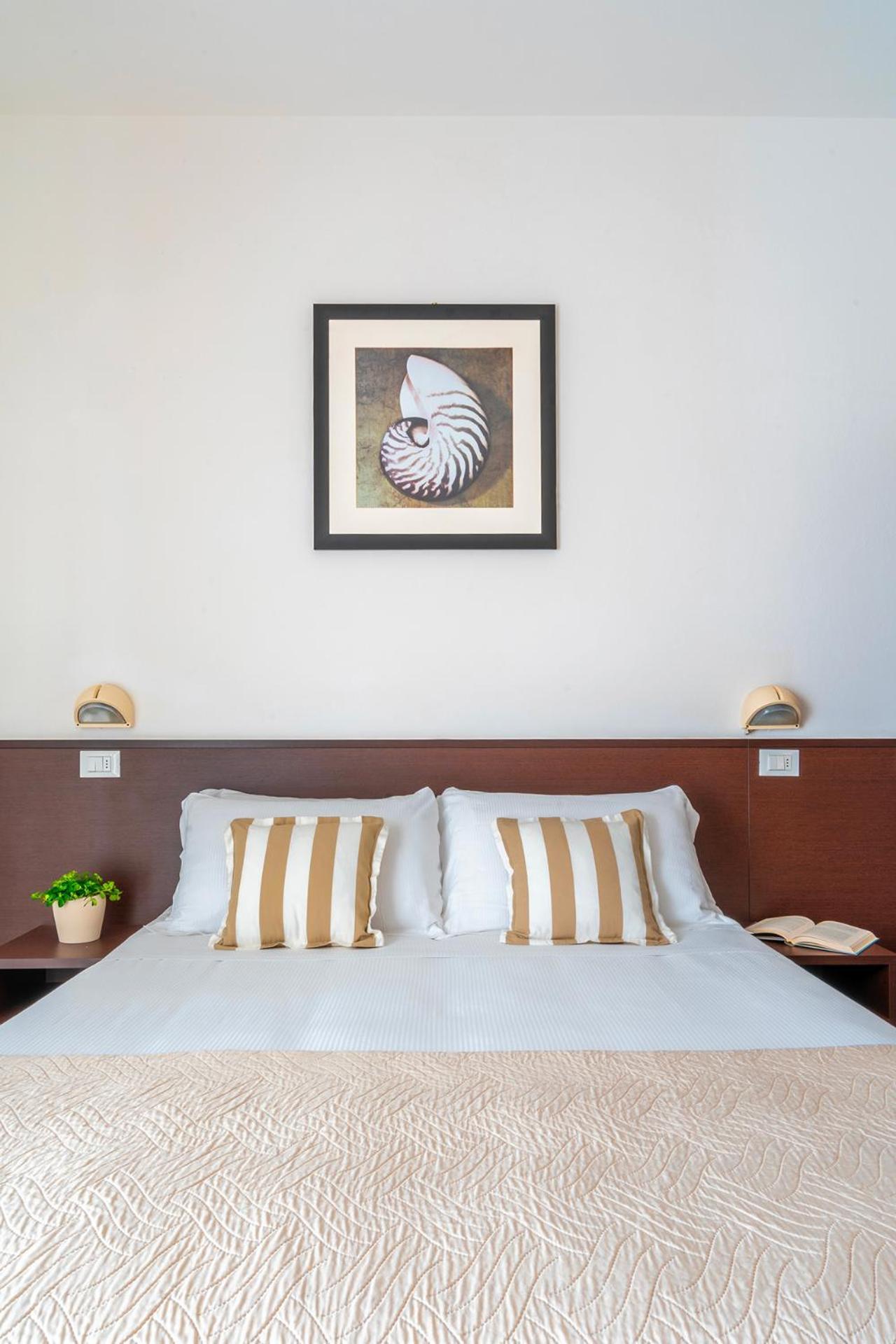 Hotel Carmen Riccione Dış mekan fotoğraf