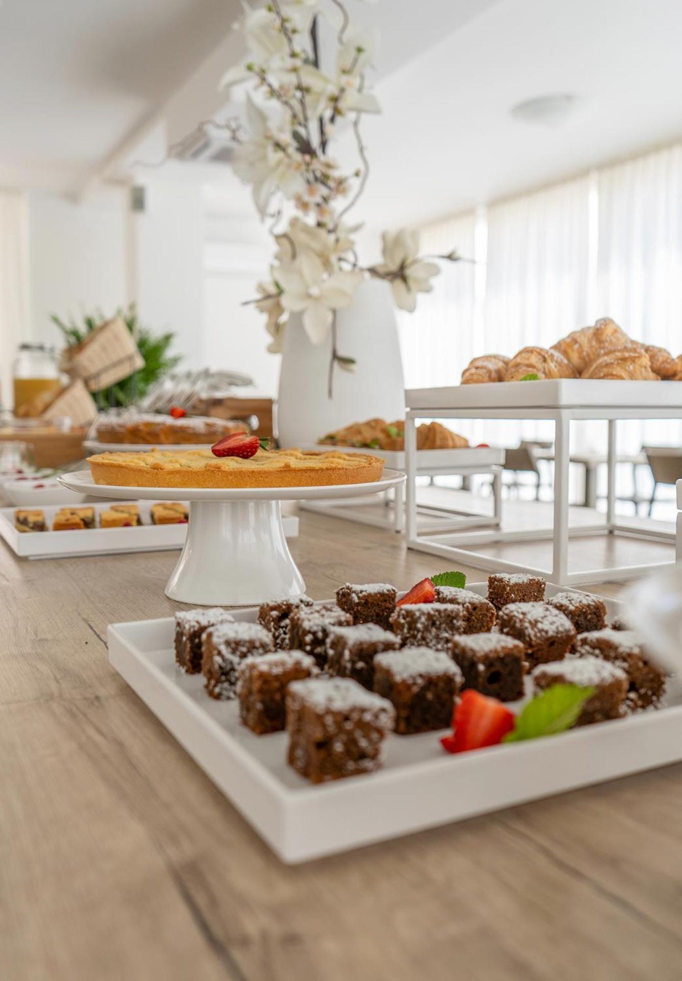 Hotel Carmen Riccione Dış mekan fotoğraf