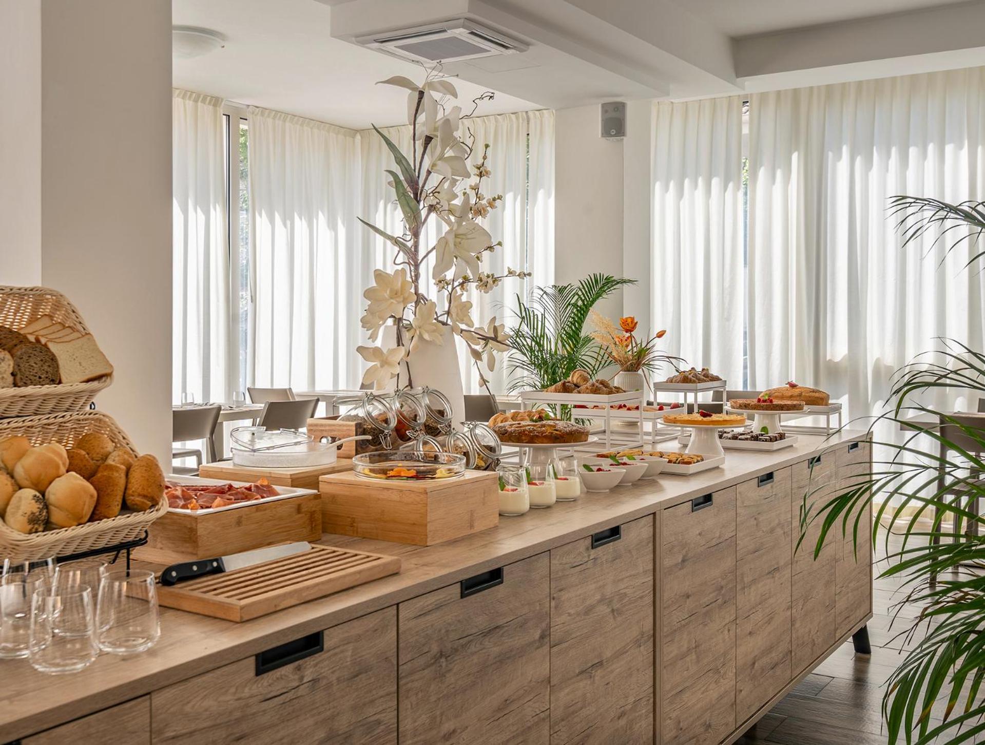 Hotel Carmen Riccione Dış mekan fotoğraf