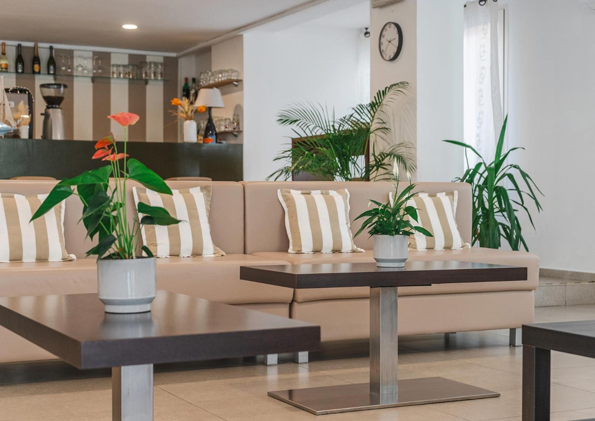 Hotel Carmen Riccione Dış mekan fotoğraf
