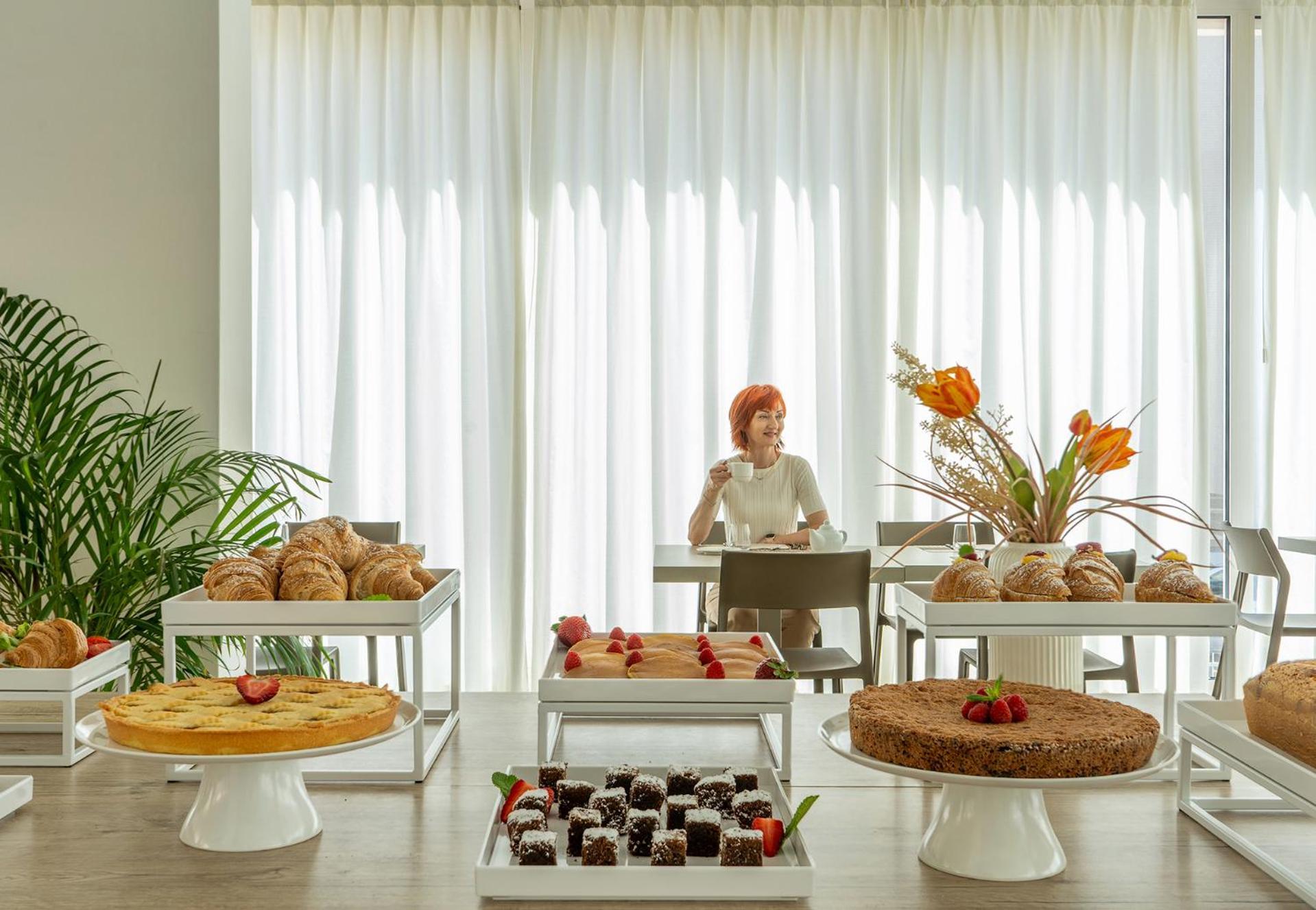 Hotel Carmen Riccione Dış mekan fotoğraf