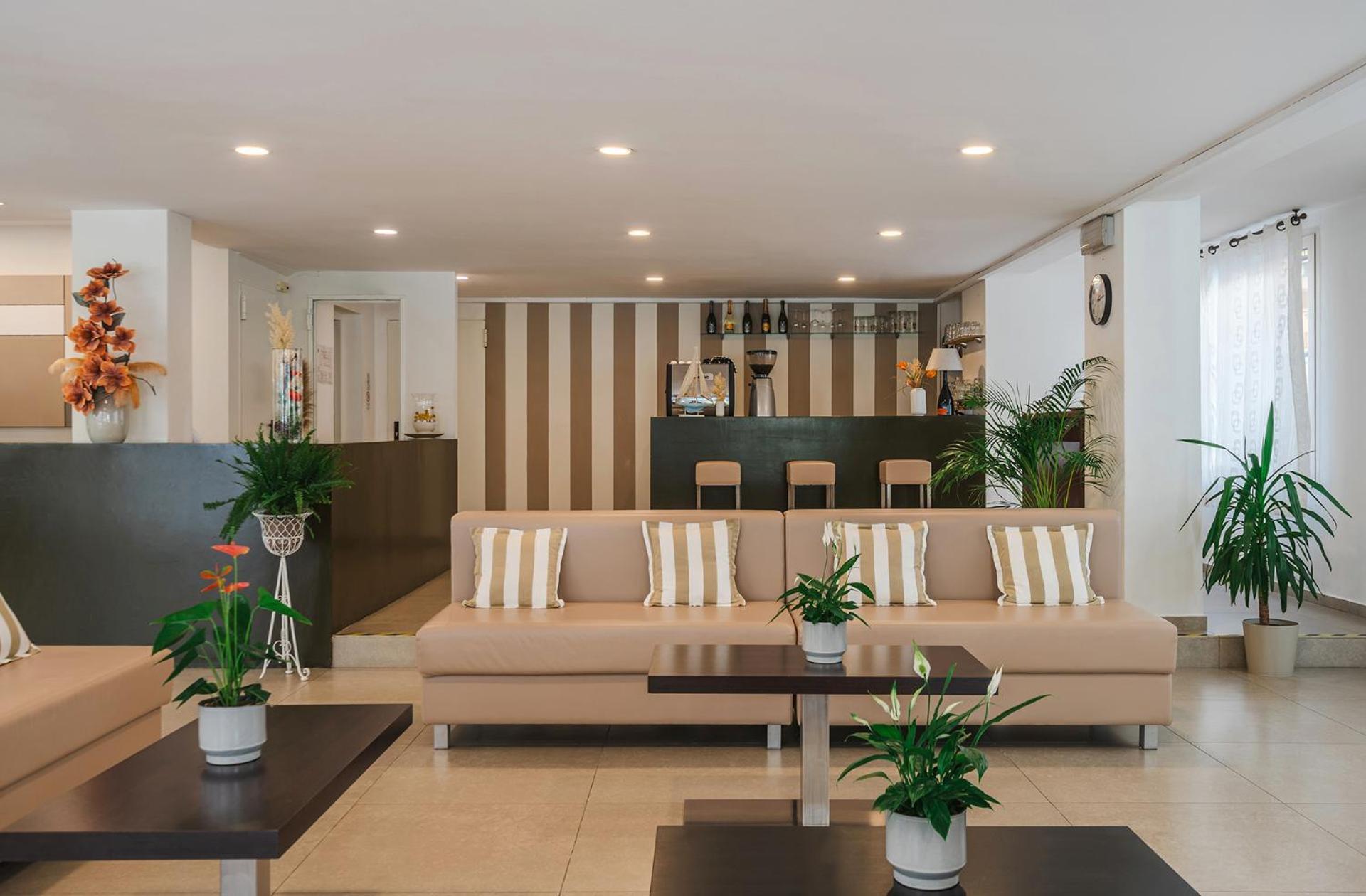 Hotel Carmen Riccione Dış mekan fotoğraf