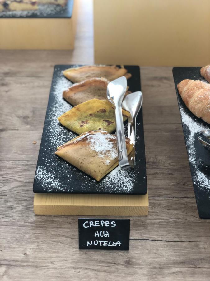 Hotel Carmen Riccione Dış mekan fotoğraf