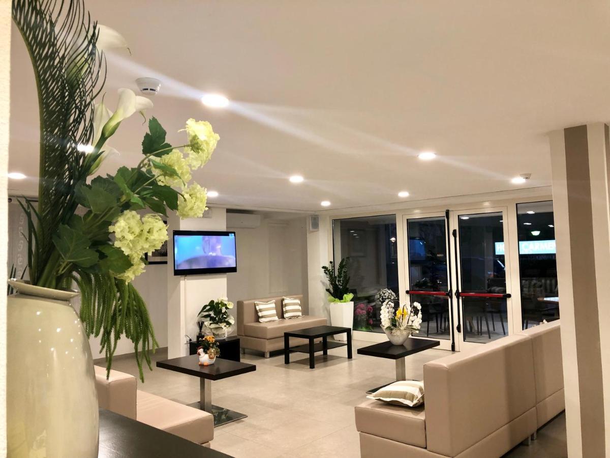 Hotel Carmen Riccione Dış mekan fotoğraf